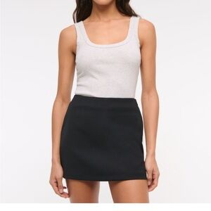 Abercrombie & Fitch The Scarlett Mini Skort
